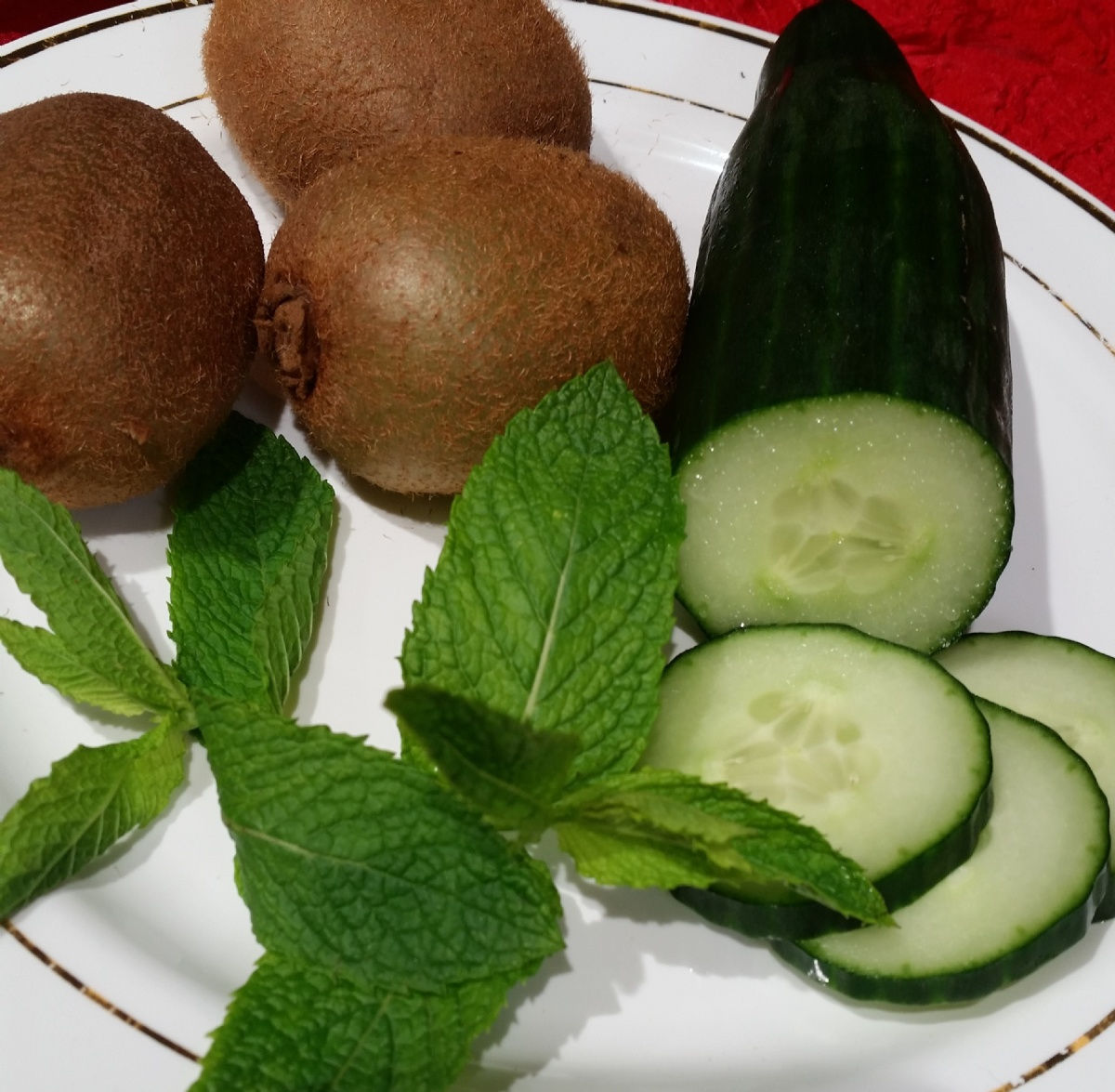 Smoothie Concombre-Kiwi-Menthe Smoothie Concombre-Kiwi-Menthe