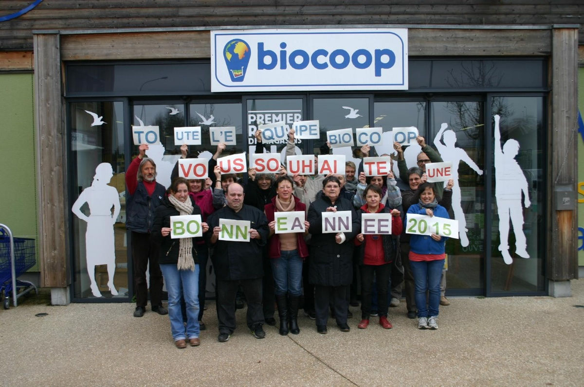 L'équipe de la Biocoop du Mantois vous souhaite une très bonne année 2015 ! L'équipe de la Biocoop du Mantois vous souhaite une très bonne année 2015 !